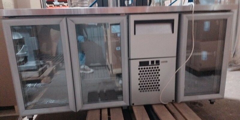 Стол холодильный 600 островной T57 M3-1 9006-1 (BAR-360)/БУ Rosso 0...+7°С 3 двери, 1 ящик нержавеющая сталь, каркас оцинковка Стол холодильный 600 островной T57 M3-1 9006-1 (BAR-360)/БУ Rosso 0...+7°С 3 двери, 1 ящик нержавеющая сталь, каркас оцинковка